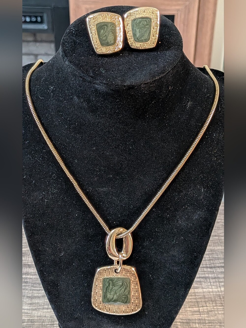 Gold Plated Green Stone Pendant Necklace and Earrings Set
